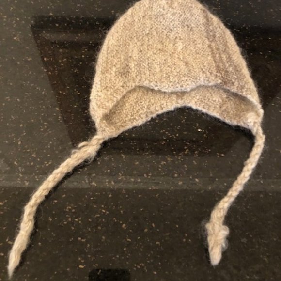 Hand Knit Oatmeal Color (Infant) Baby Hat, probably from Guatemala or Peru. - Picture 4 of 4
